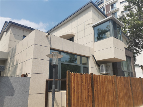 大興區(qū)風(fēng)景翠園別墅外墻水包砂仿石漆案例